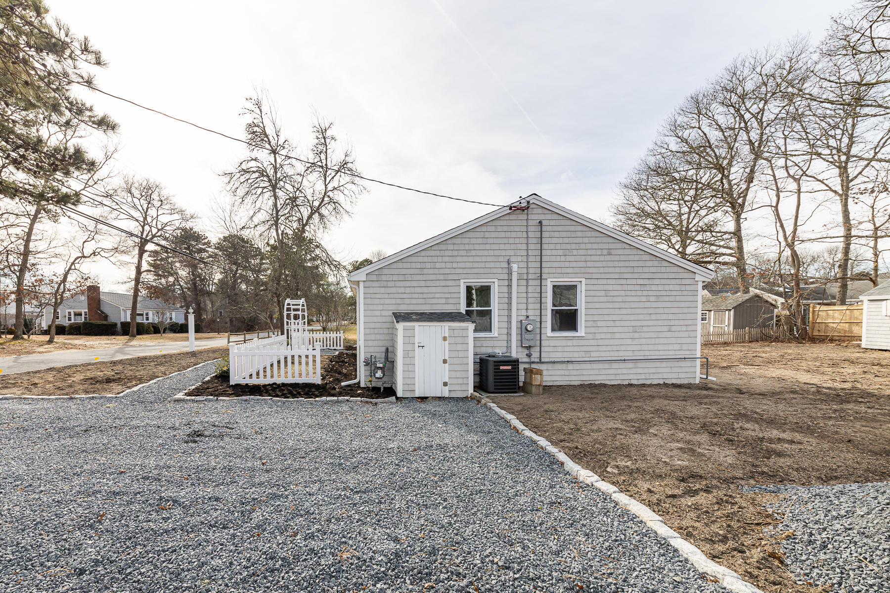 49 Uncle Percy's Road Mashpee, MA 02649 - Photo 4 of 51 49UnclePercysRdMashpee-5730