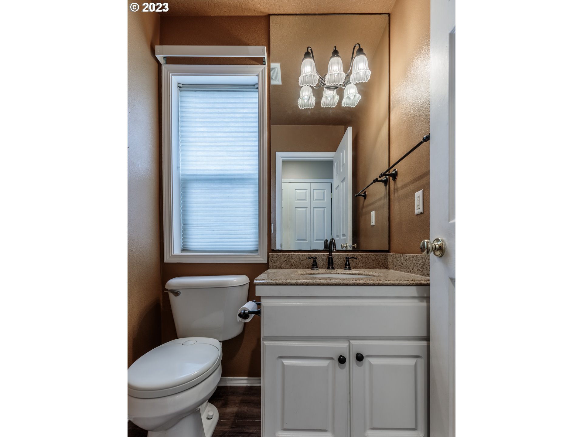 58877 Evergreen Loop St. Helens, OR 97051 - Photo 11 of 24 Bathroom