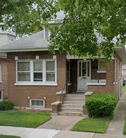 $219,900 | 2532 Clinton Avenue, Berwyn, IL 60402