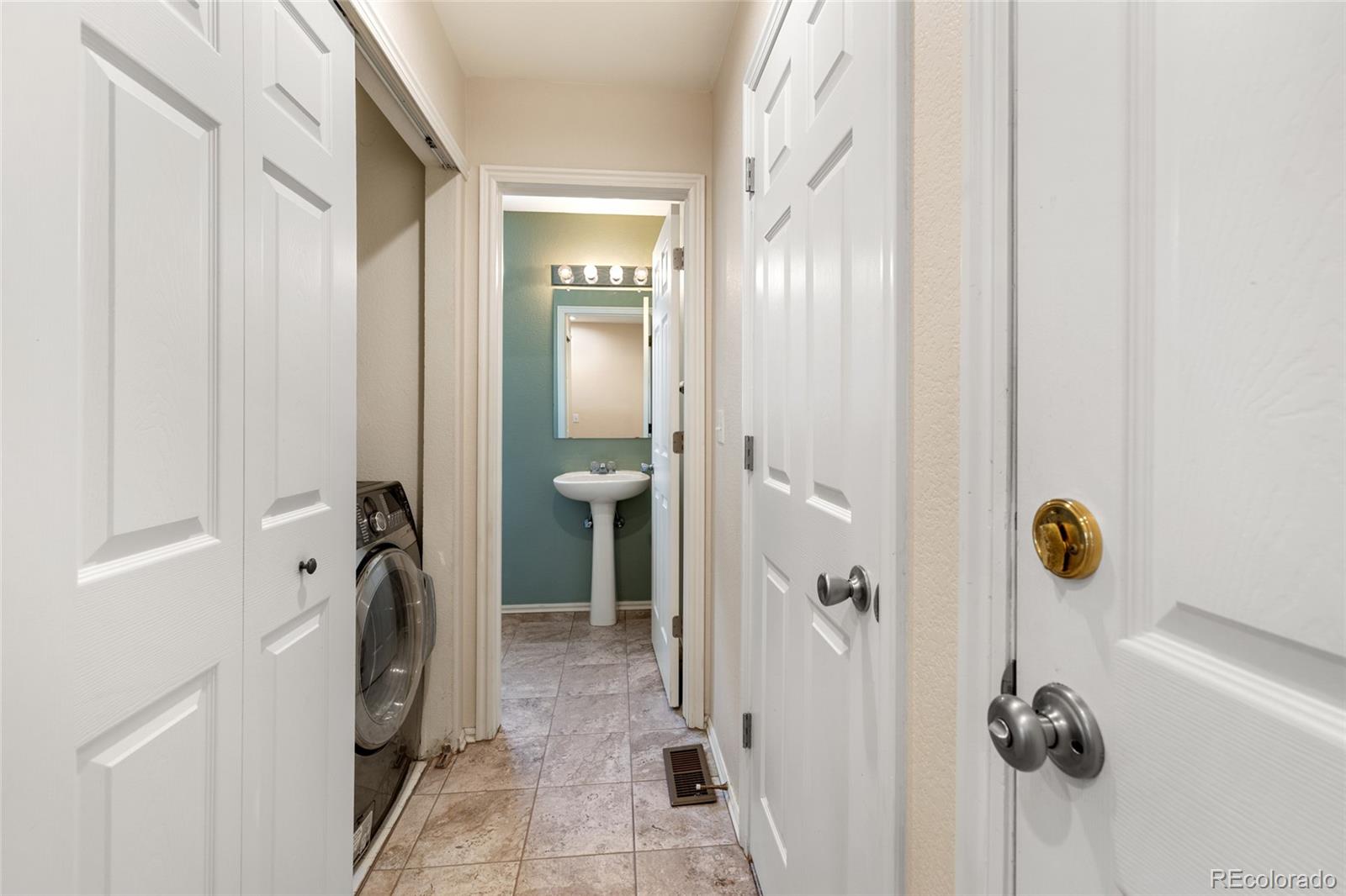 9401 Wolfe Street Highlands Ranch, CO 80129 - Photo 16 of 34 Gallery Image 16