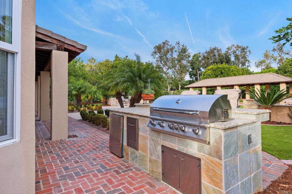14323 Rancho Santa Fe Lakes Drive Rancho Santa Fe, CA 92067 - Photo 36 of 74