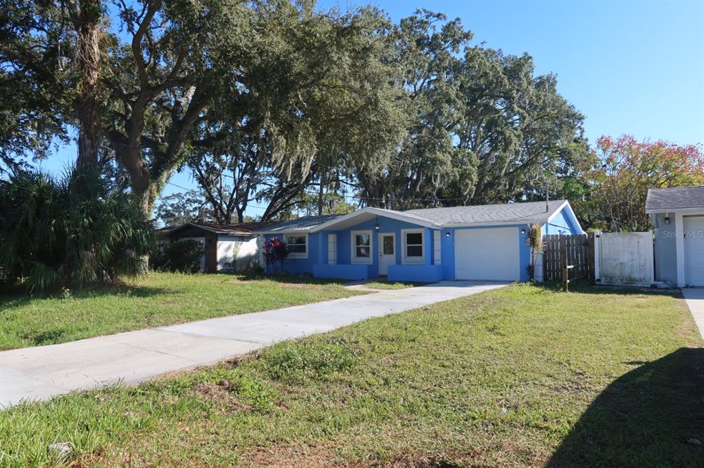 5712 Bay Boulevard Port Richey, FL 34668 - Photo 9 of 86