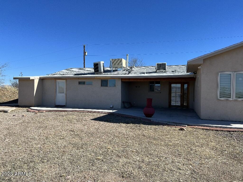 586 Camino Kansas Rio Rico, AZ 85648 - Photo 7 of 11 909385D5-A1A0-4CA5-AAFB-6734A9098D94-L0-