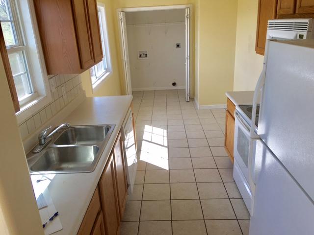 542 Coffey Road New Tazewell, TN 37825 - Photo 11 of 22 KITCHEN