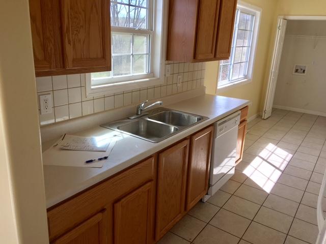 542 Coffey Road New Tazewell, TN 37825 - Photo 9 of 22 KITCHEN