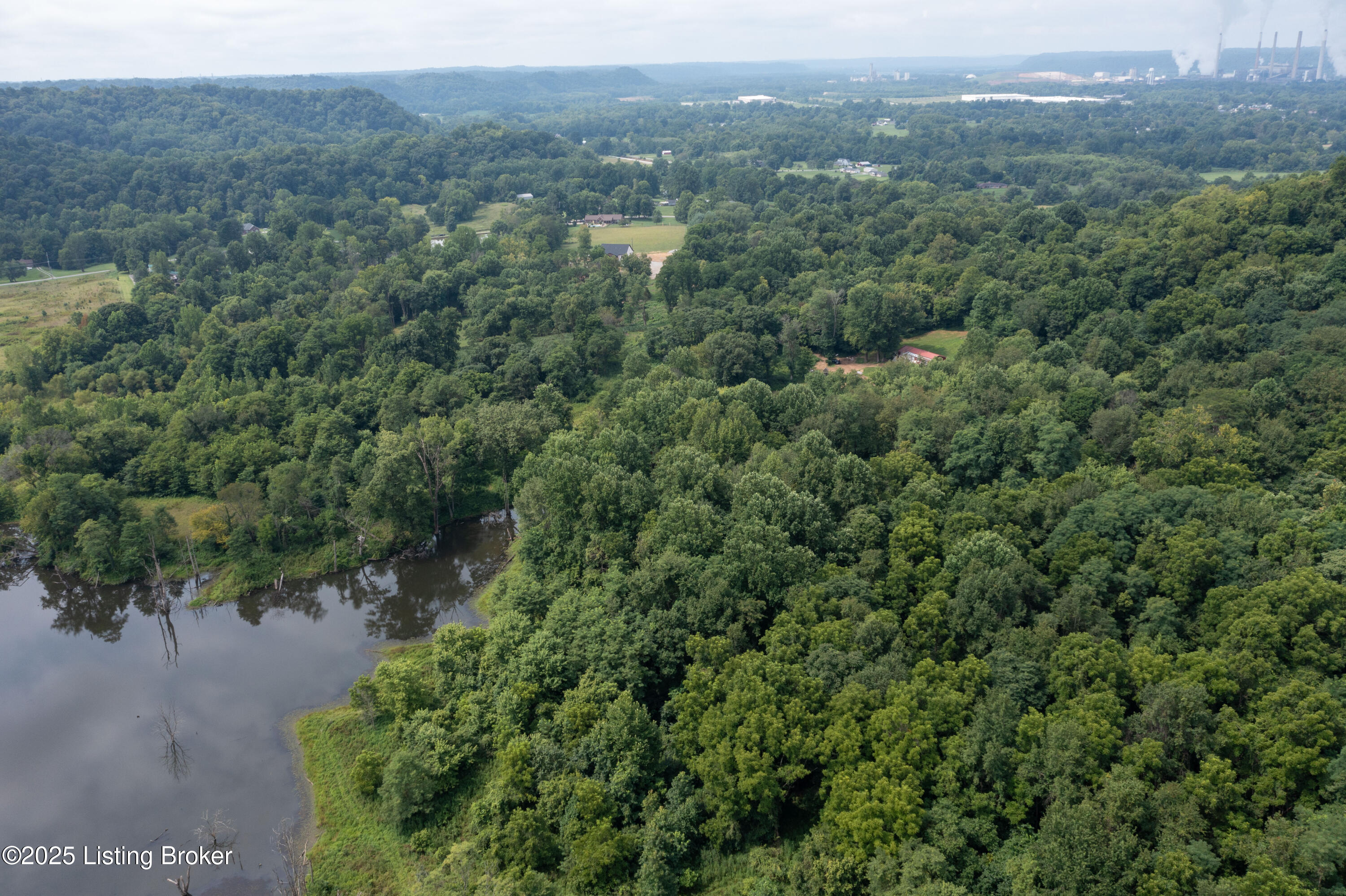 5601 Blevins Gap Road Louisville, KY 40272 - Photo 10 of 23 5601BlevinsGapRd-0027