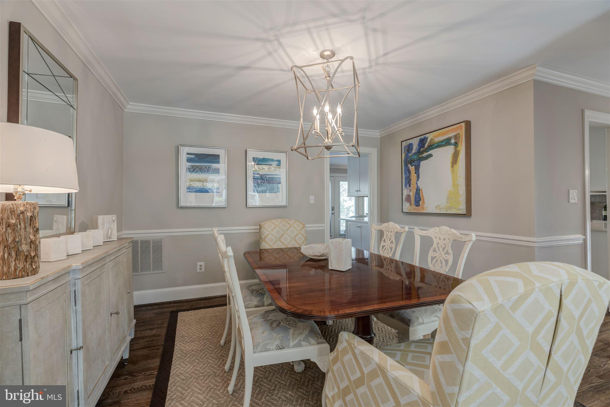 7248 Evans Mill Road McLean, VA 22101 - Photo 4 of 38