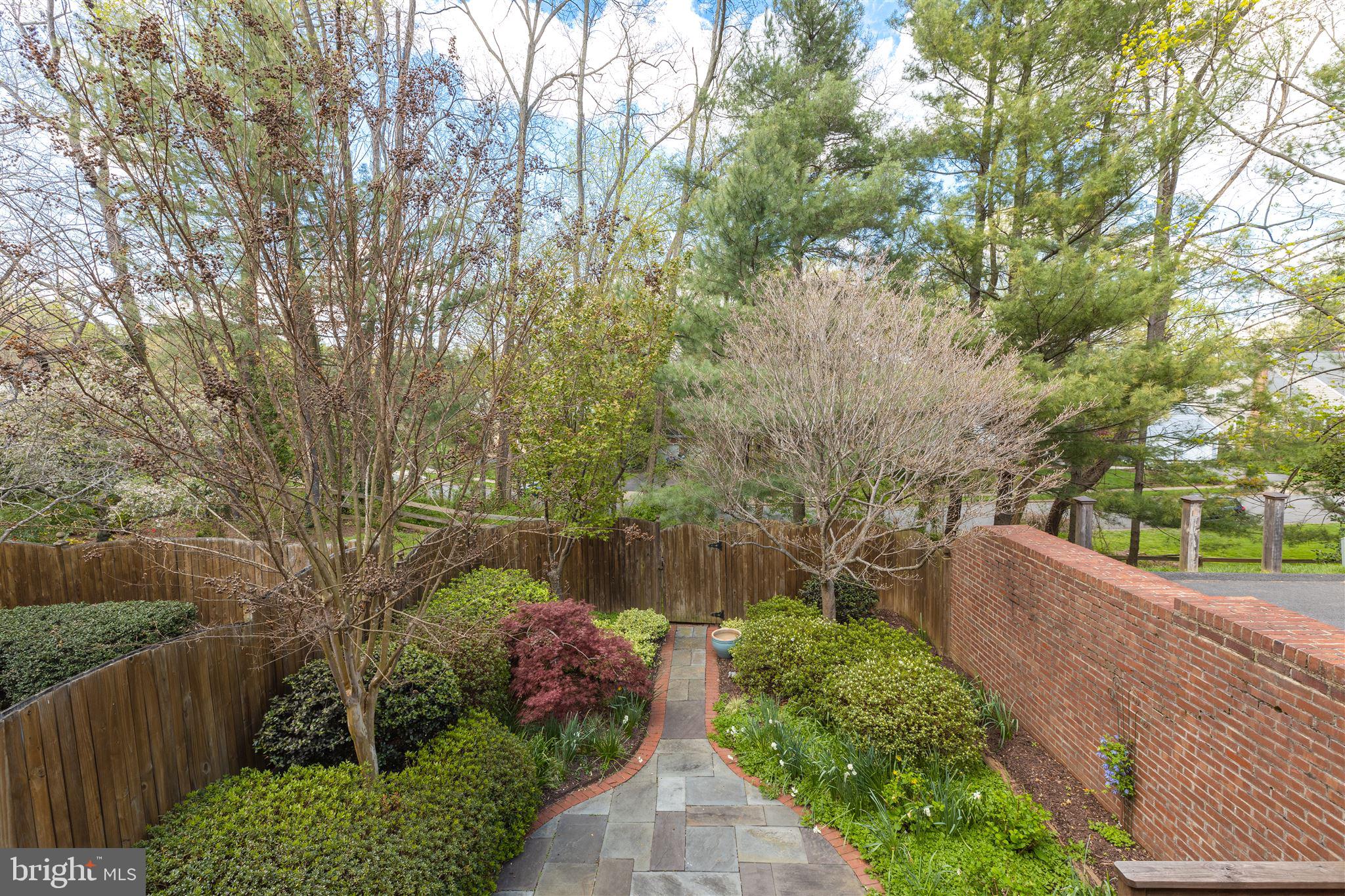 7248 Evans Mill Road McLean, VA 22101 - Photo 9 of 38