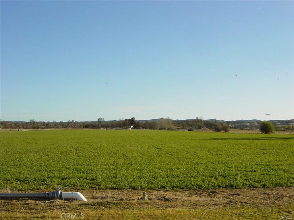 6675 Ca-229 Creston, CA 93432 - Photo 2 of 4 a view of an ocean
