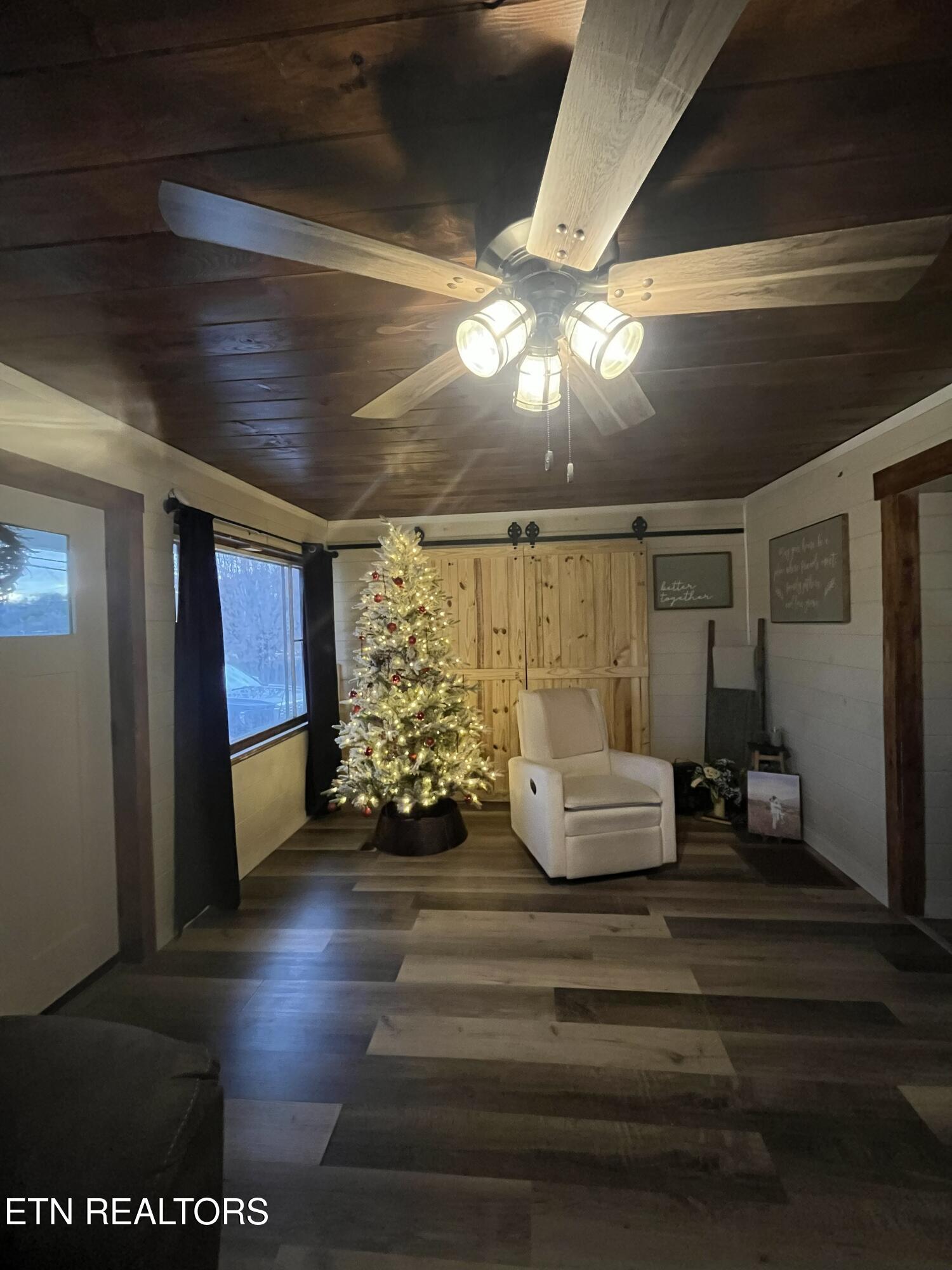 35 Buffalo Road Oneida, TN 37841 - Photo 5 of 20 IMG_8619