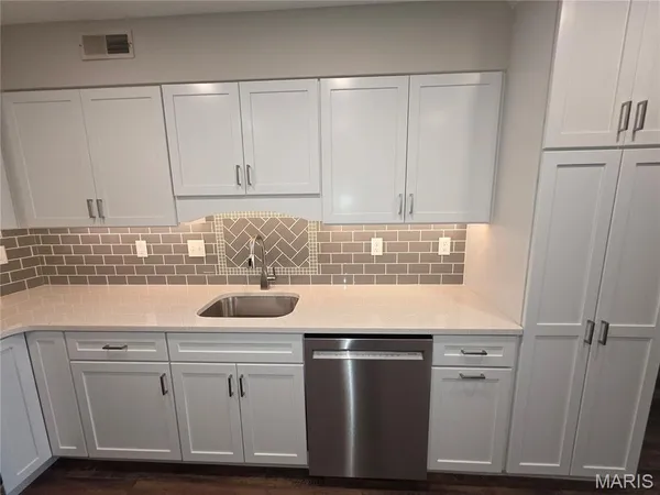$184,900 | 4307 Forder Place, St. Louis, MO 63129
