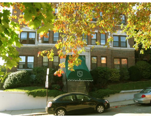 4 Chiswick Road, Unit 32 Boston, MA 02135 - Photo 5 of 12 Gallery Image 5