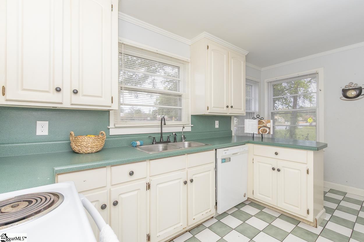 705 Whitehall Road Anderson, SC 29625 - Photo 16 of 48 Gallery Image 16