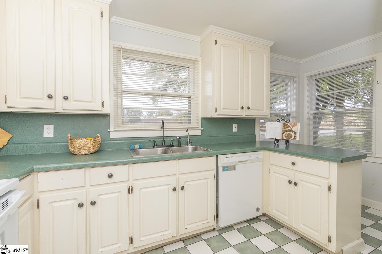 705 Whitehall Road Anderson, SC 29625 - Photo 17 of 48 Gallery Image 17
