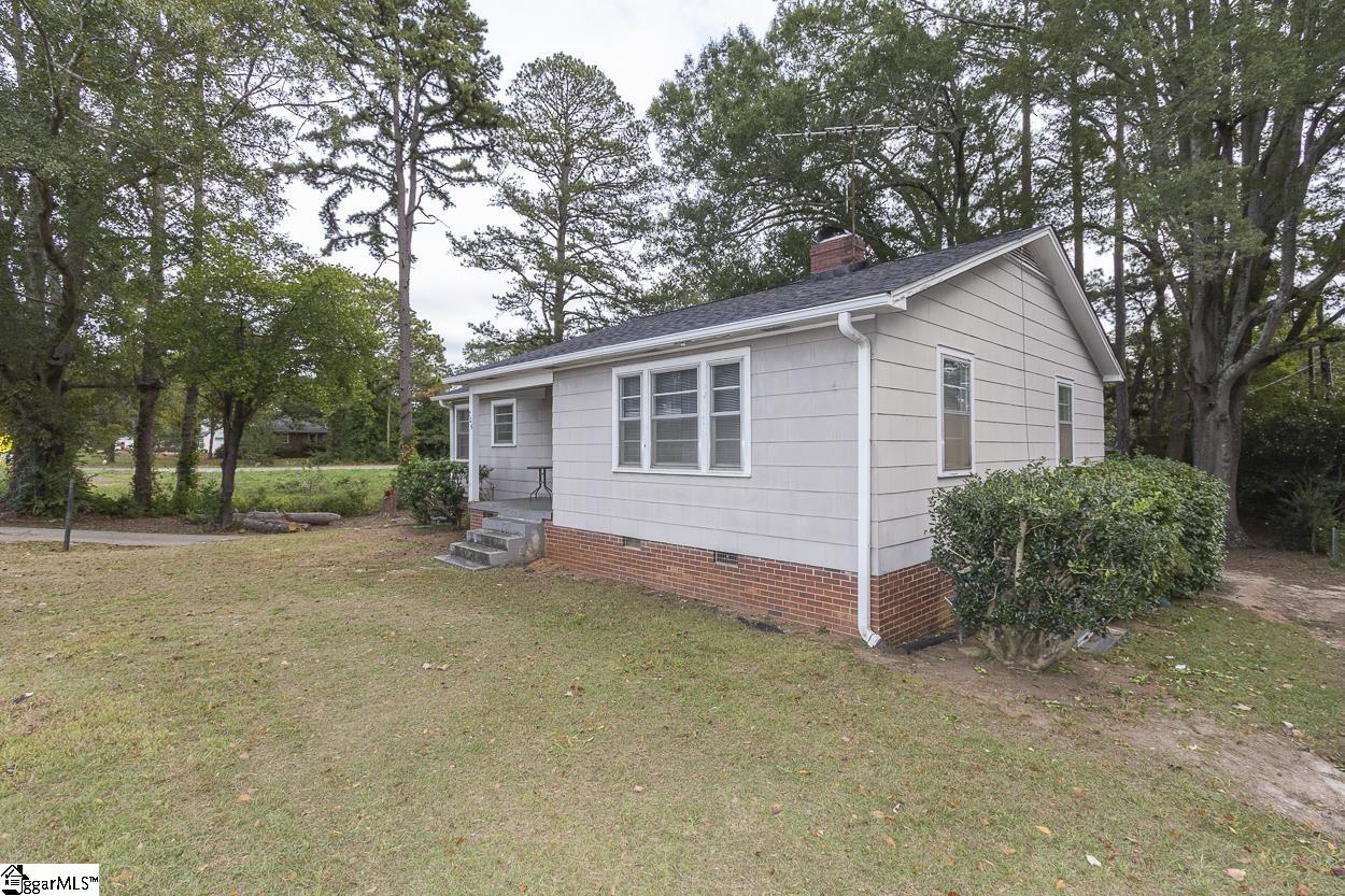 705 Whitehall Road Anderson, SC 29625 - Photo 2 of 48 Gallery Image 2