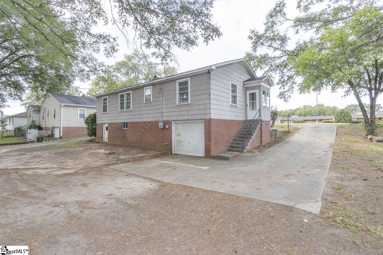 705 Whitehall Road Anderson, SC 29625 - Photo 43 of 48 Gallery Image 43