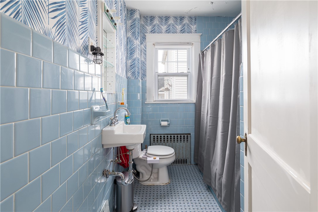 9 Boughton Road Newport, RI 02840 - Photo 11 of 24 Gallery Image 11