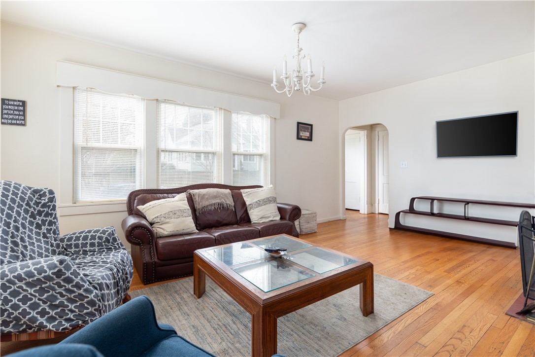 9 Boughton Road Newport, RI 02840 - Photo 8 of 24 Gallery Image 8