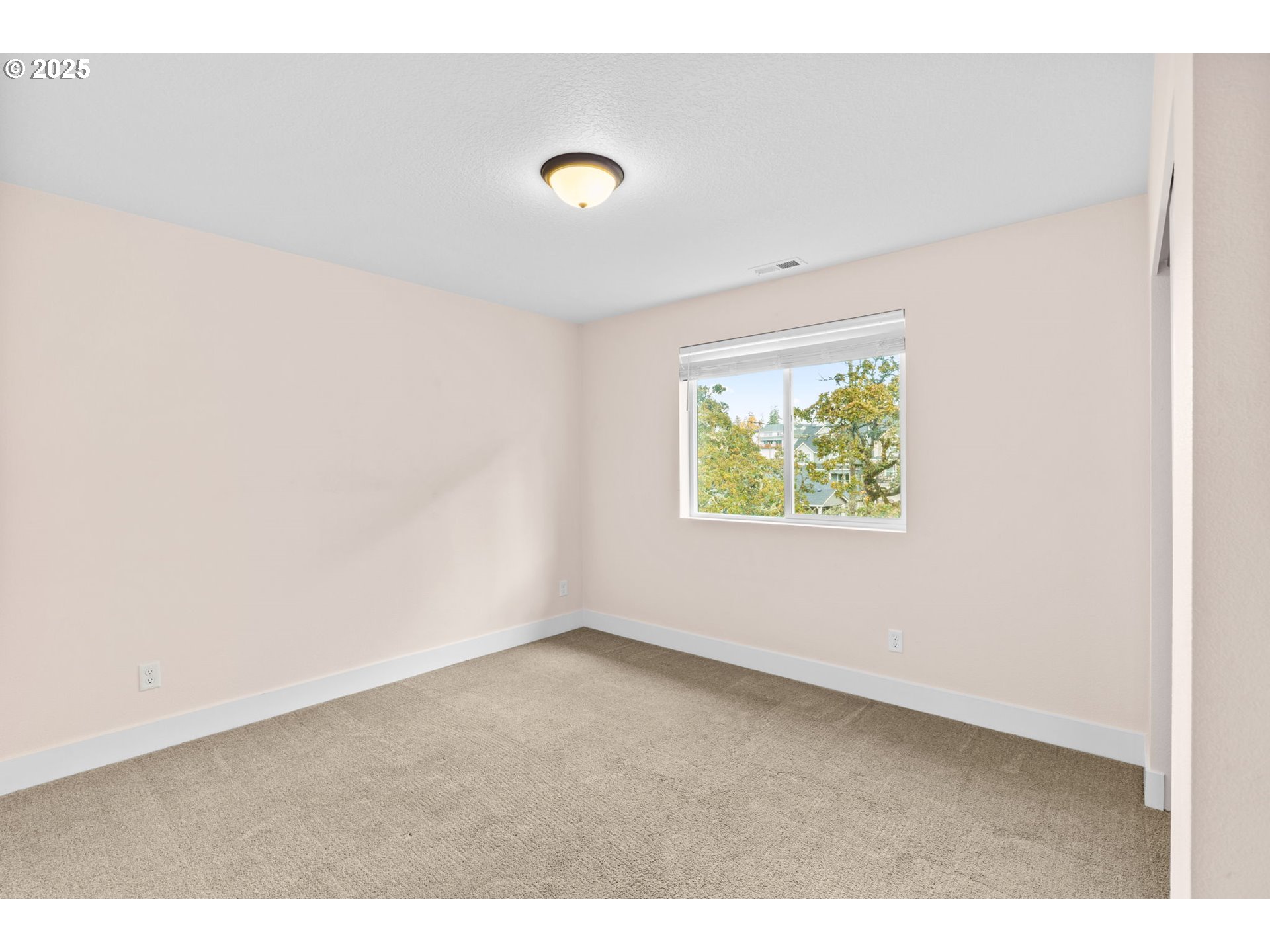 2540 Fieldcress Road Eugene, OR 97403 - Photo 21 of 36