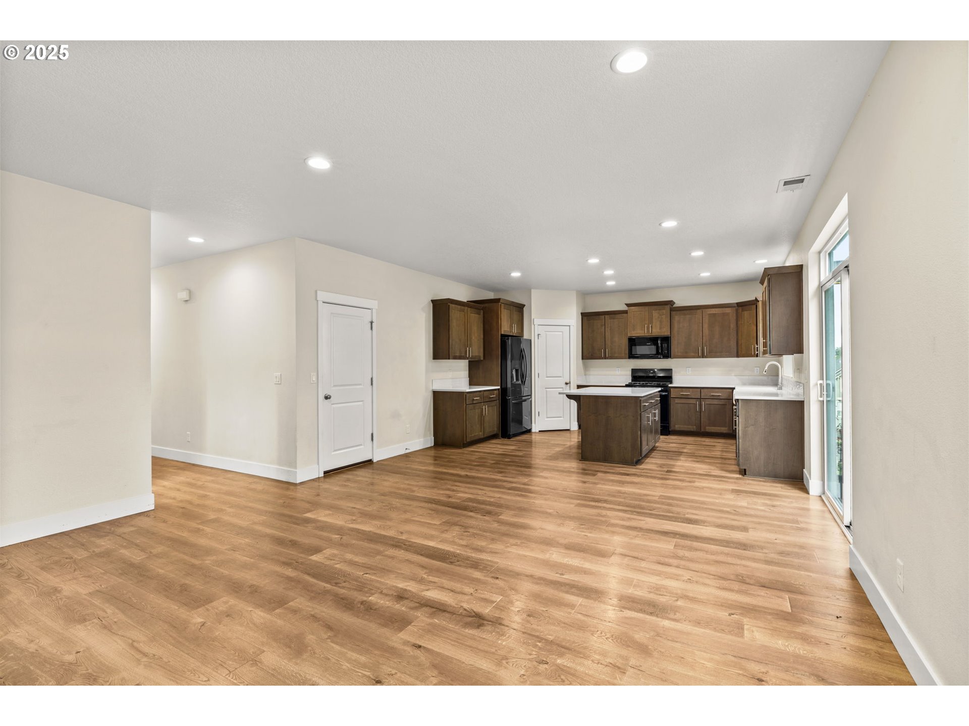 2540 Fieldcress Road Eugene, OR 97403 - Photo 9 of 36