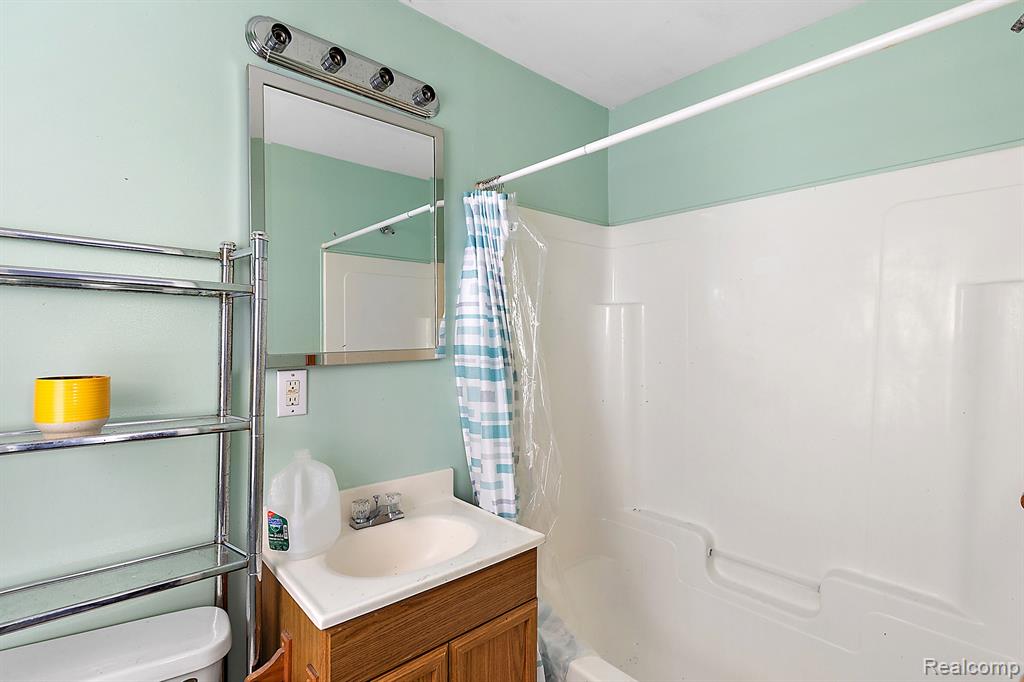 8360 East 13 Mile Road Warren, MI 48093 - Photo 25 of 37 Gallery Image 25