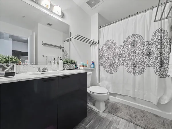 $2,800 | 234 Northeast 3rd Street, Unit 608, Miami, FL 33132