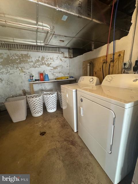 110 Valley Street Lewistown, PA 17044 - Photo 21 of 46 a utility room with dryer and washer