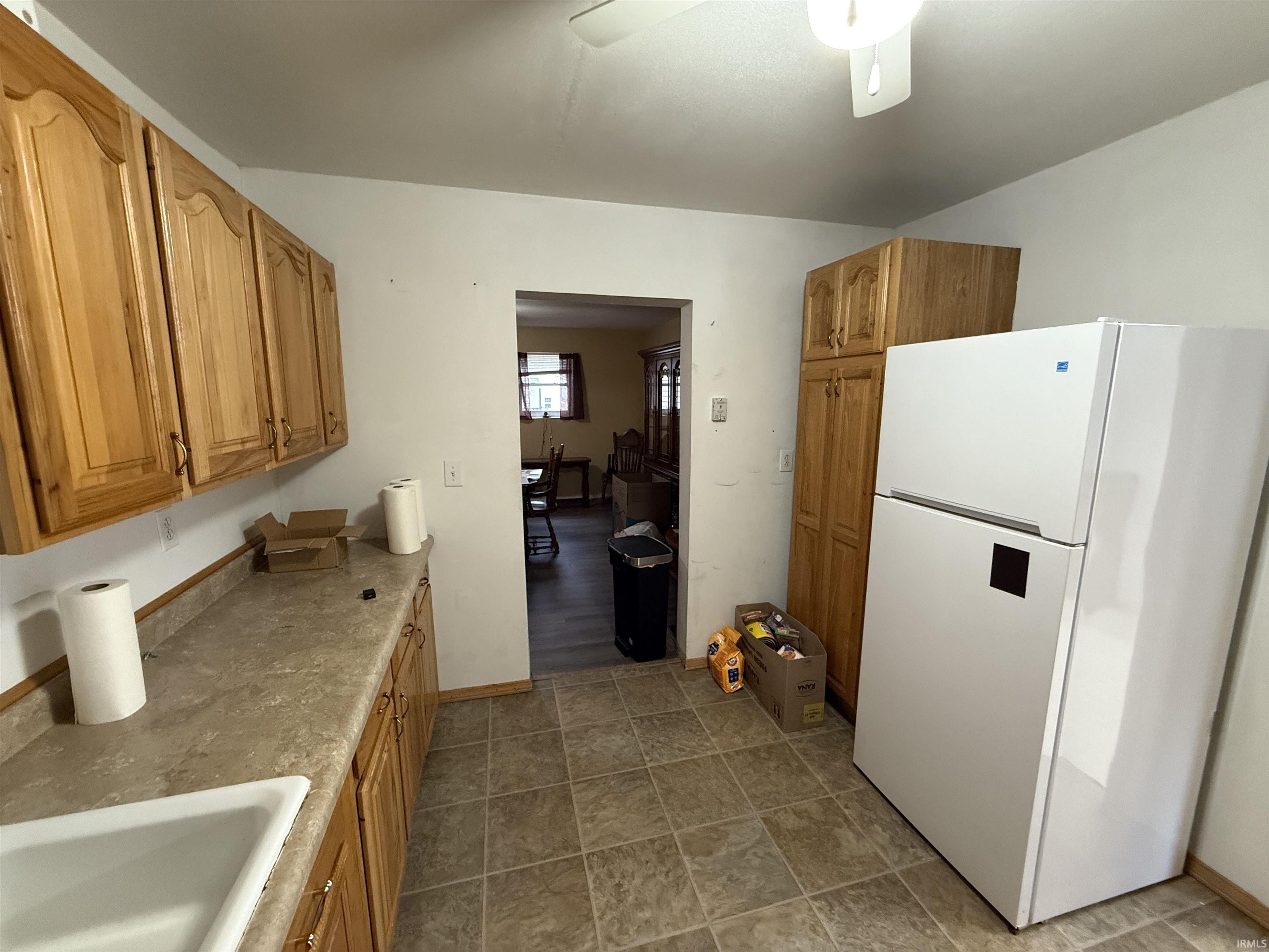 580 Northeast 1st Street Linton, IN 47441 - Photo 12 of 27