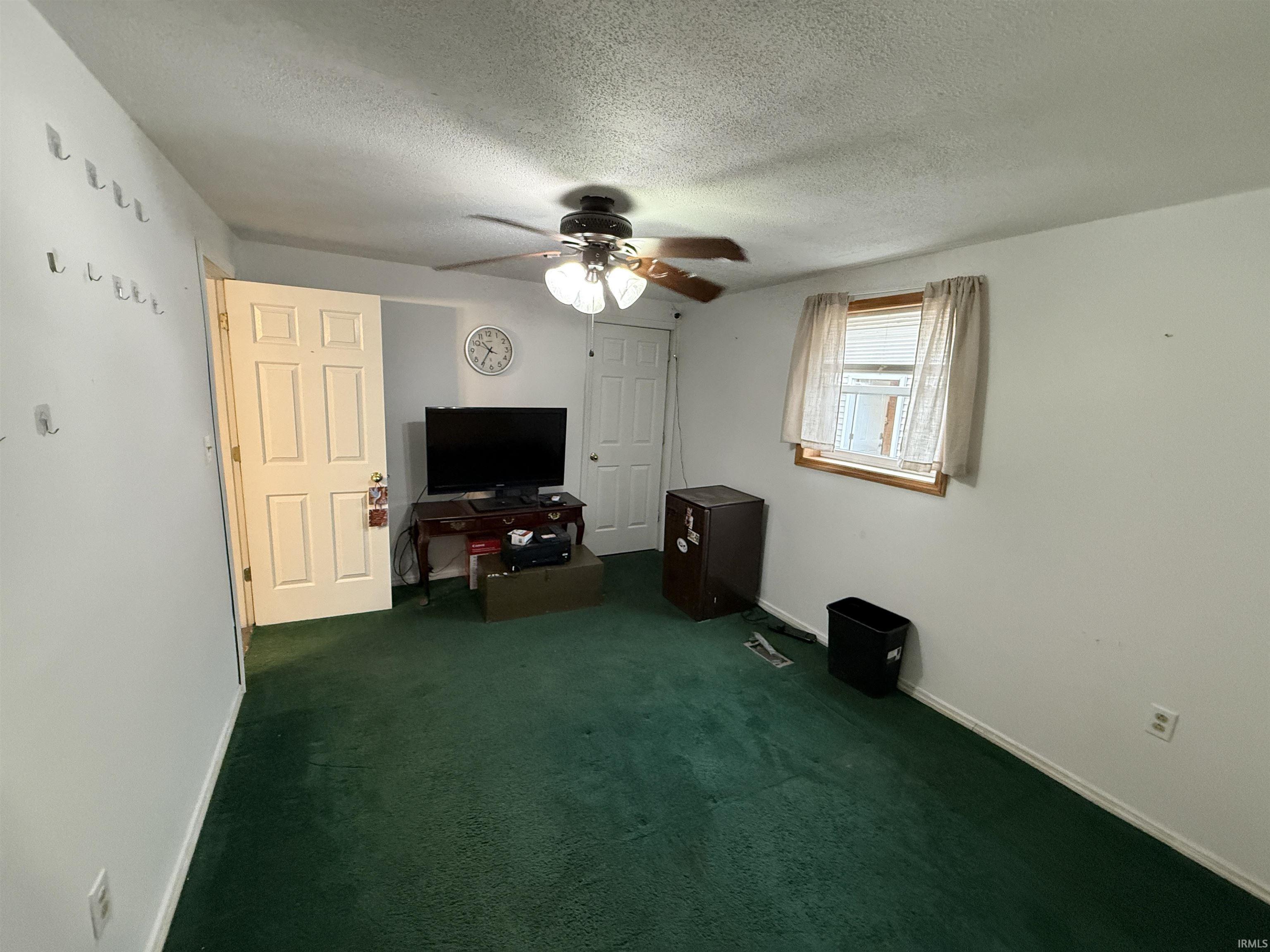 580 Northeast 1st Street Linton, IN 47441 - Photo 18 of 27