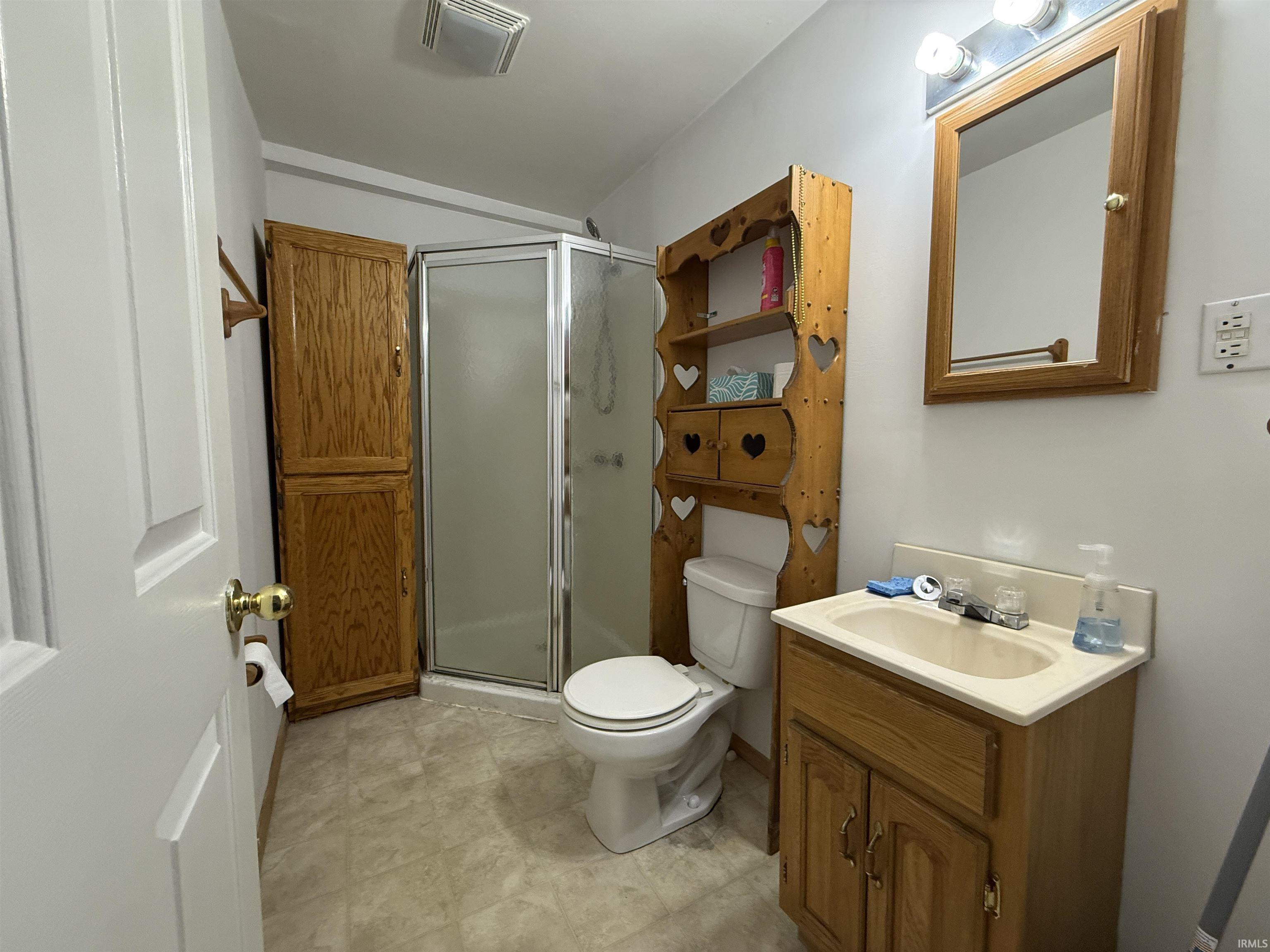 580 Northeast 1st Street Linton, IN 47441 - Photo 25 of 27