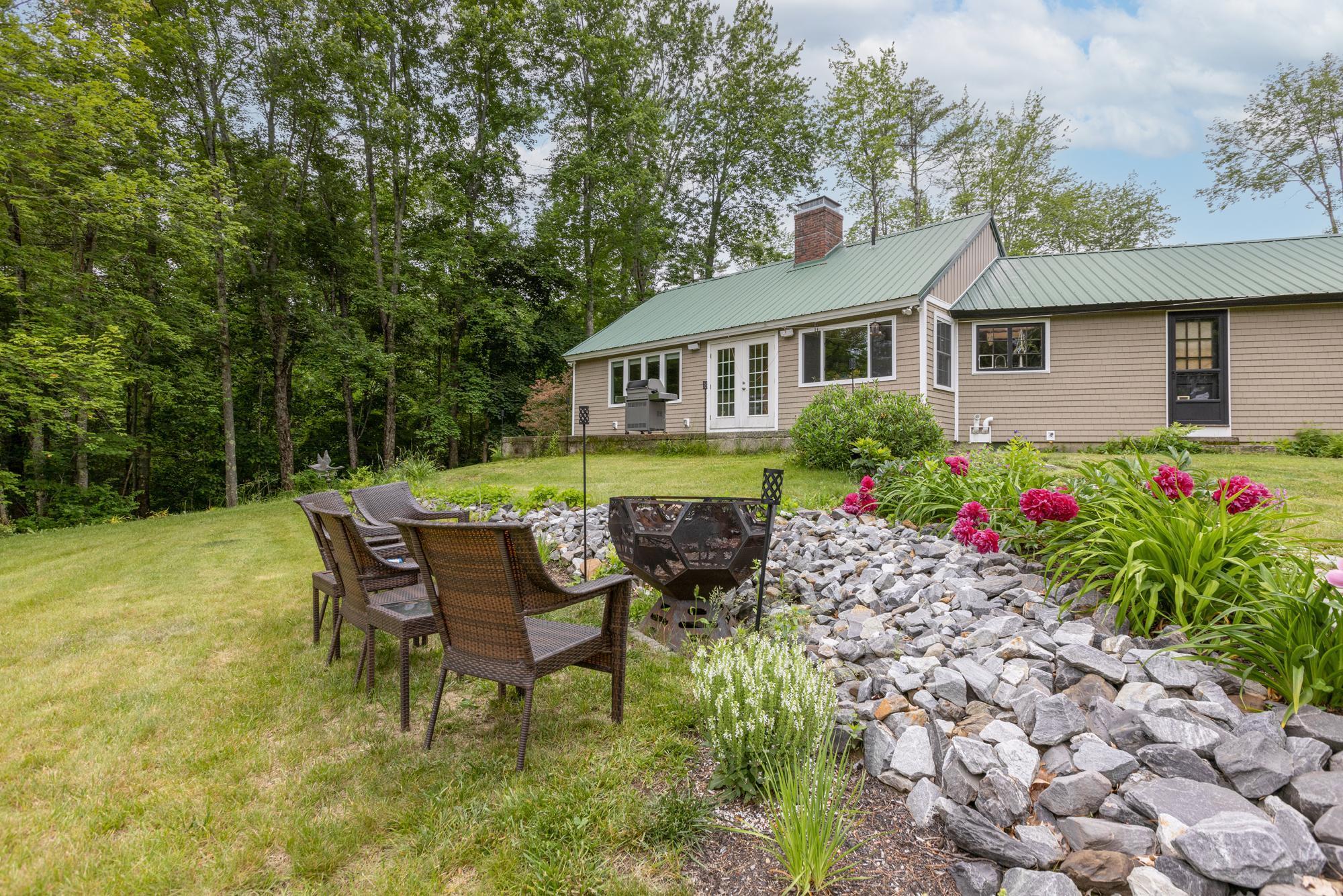 3 Hazel Drive Windham, ME 04062 - Photo 5 of 47 3 Hazel Dr._W5_037