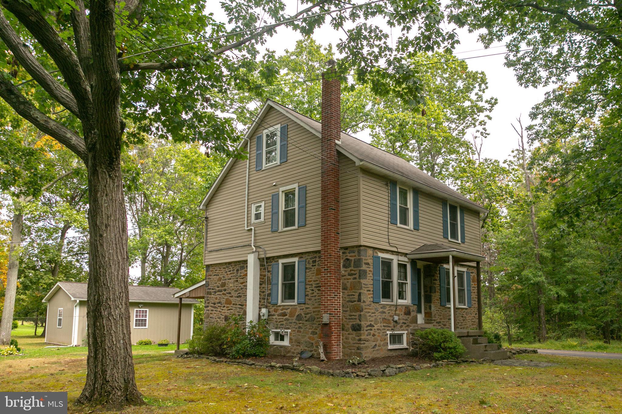 713 Apple Road Quakertown, PA 18951 - Photo 2 of 41 Gallery Image 2