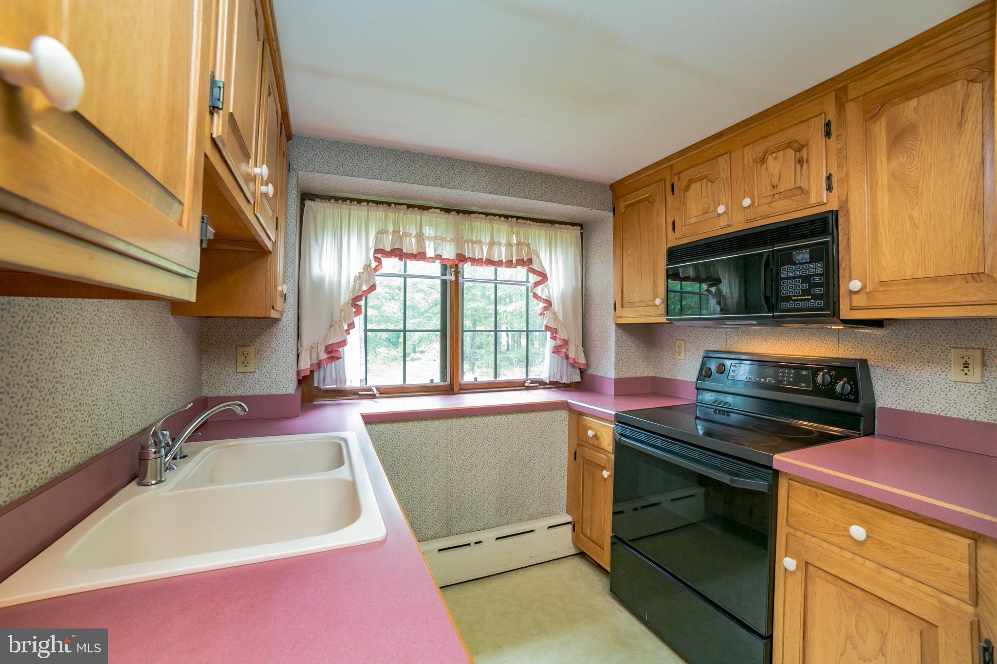 713 Apple Road Quakertown, PA 18951 - Photo 11 of 41 Gallery Image 11