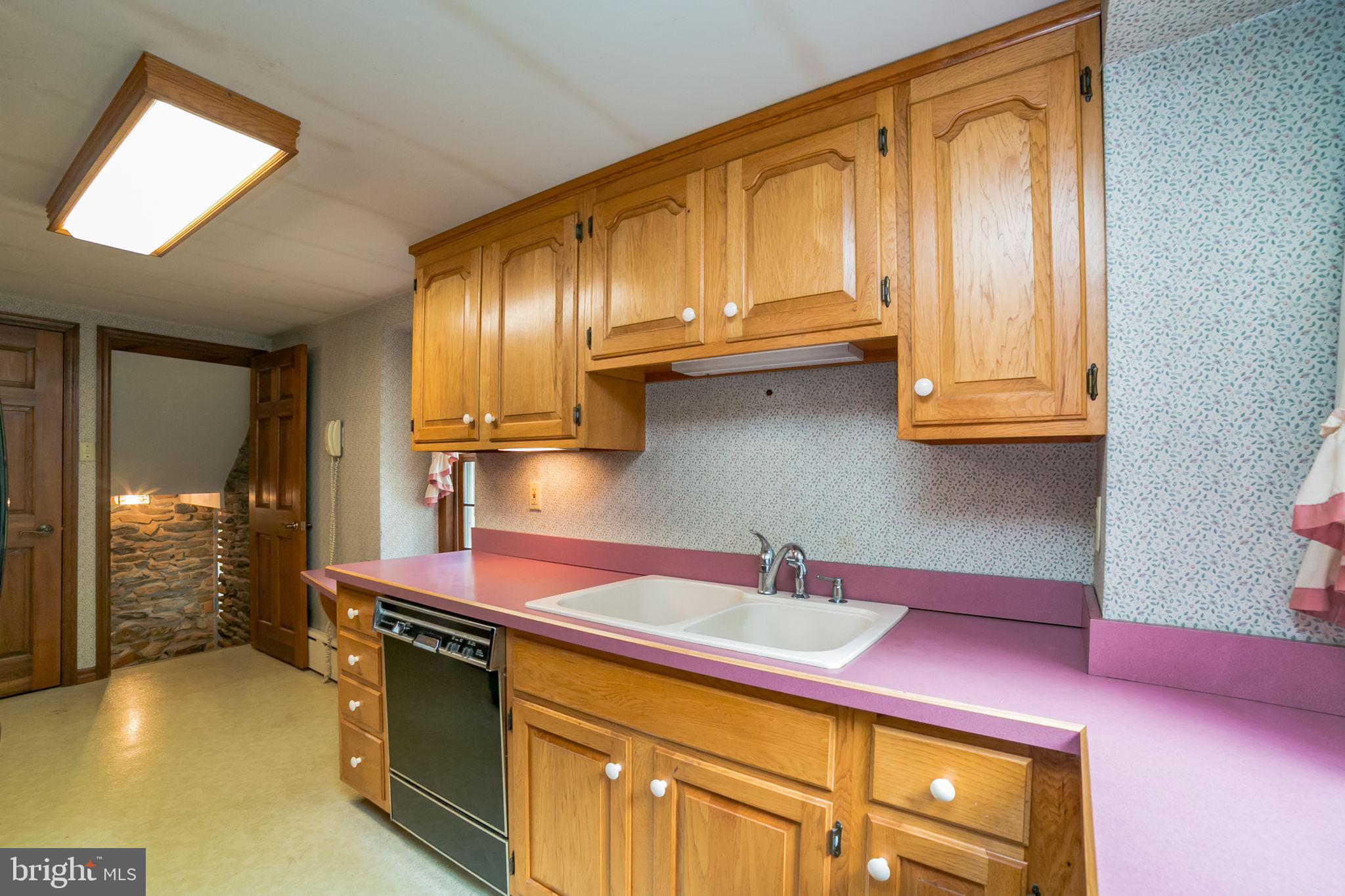 713 Apple Road Quakertown, PA 18951 - Photo 12 of 41 Gallery Image 12