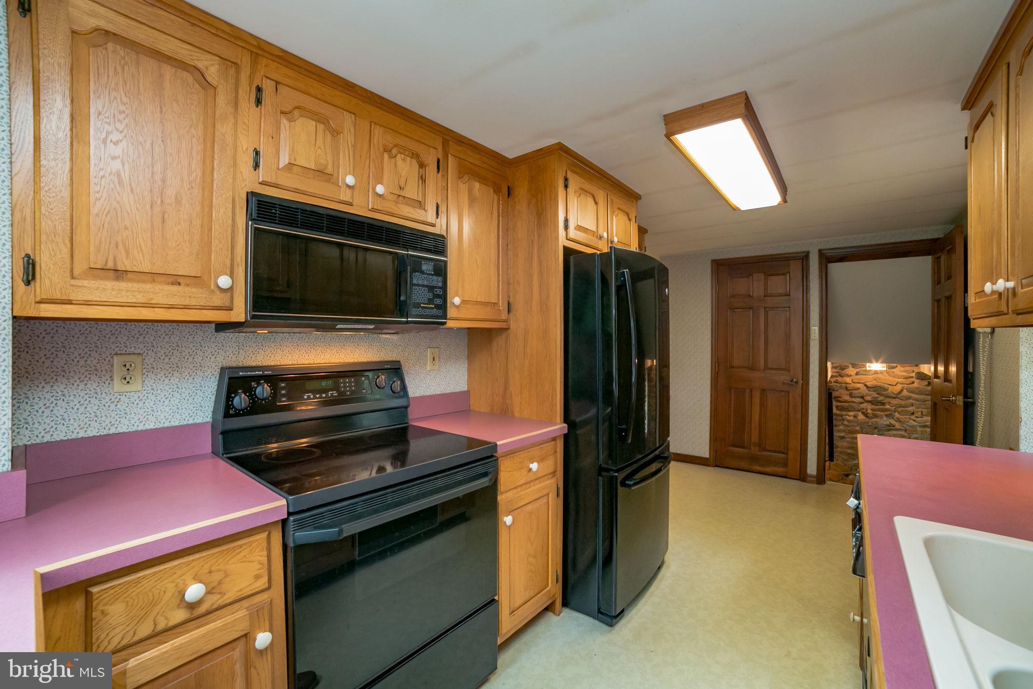 713 Apple Road Quakertown, PA 18951 - Photo 13 of 41 Gallery Image 13