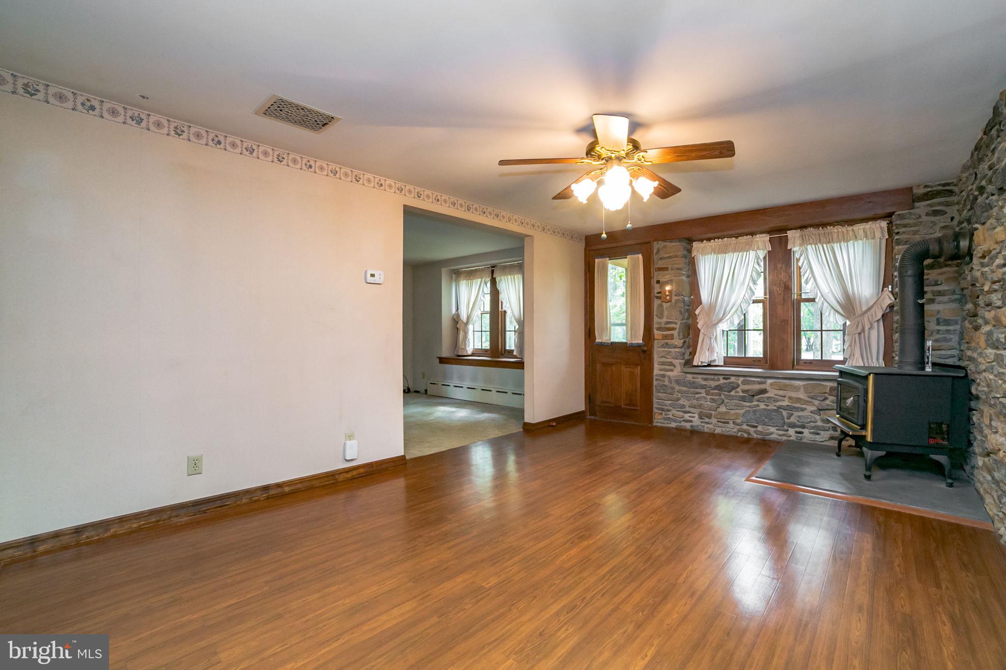 713 Apple Road Quakertown, PA 18951 - Photo 6 of 41 Gallery Image 6
