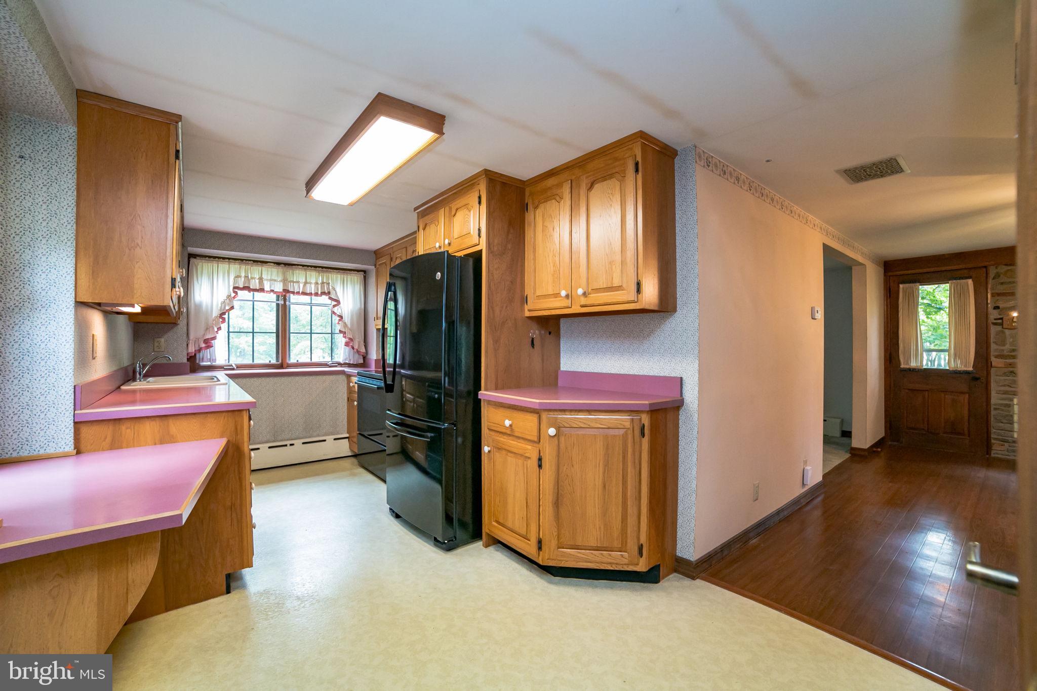 713 Apple Road Quakertown, PA 18951 - Photo 9 of 41 Gallery Image 9