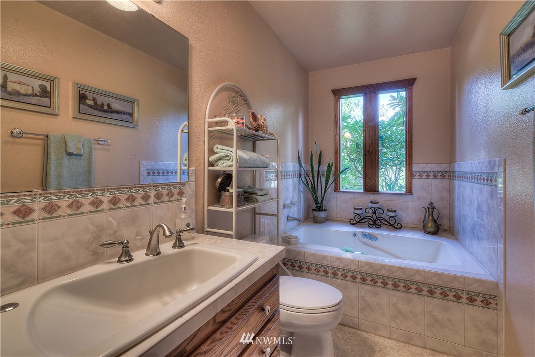 1120 Southwest Harper Road Port Orchard, WA 98367 - Photo 12 of 25 Gallery Image 12