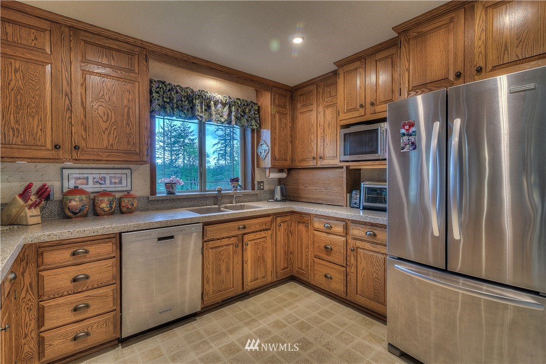 1120 Southwest Harper Road Port Orchard, WA 98367 - Photo 4 of 25 Gallery Image 4