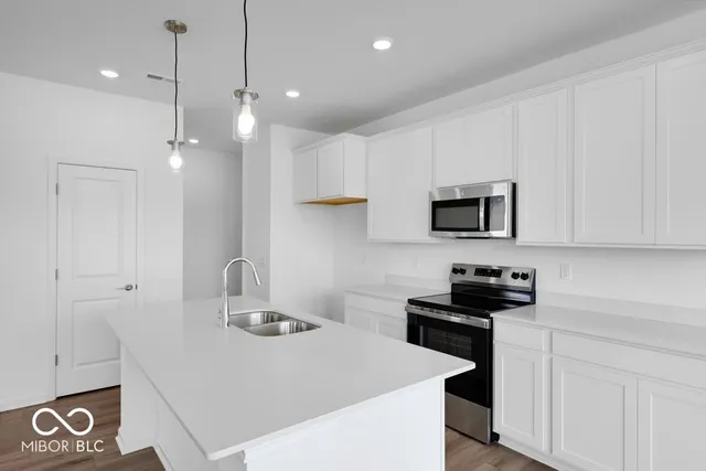 $284,999 | 1207 Authentic Lane, Indianapolis, IN 46239