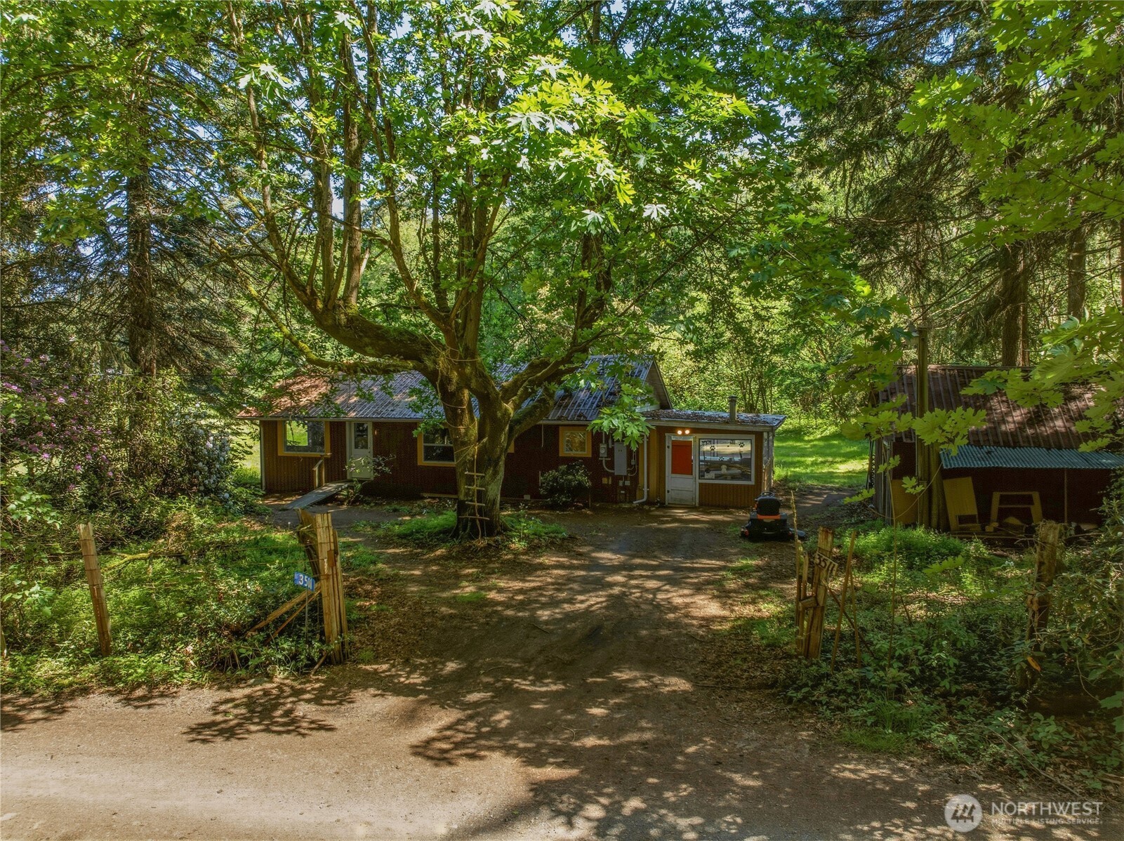 3511 Quade Road Clinton, WA 98236 - Photo 33 of 40