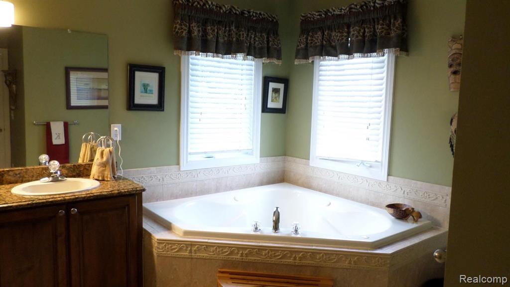 49603 Compass Point Drive Chesterfield, MI 48047 - Photo 25 of 89