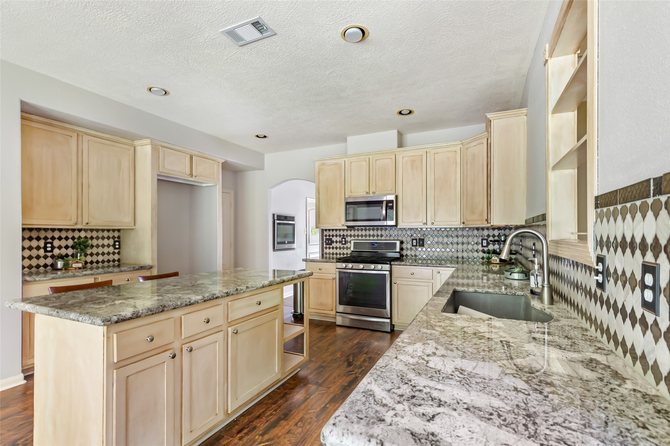123 Burwell Road Highlands, TX 77562 - Photo 6 of 25 Prepare meals to your hearts content with lots of space and storage