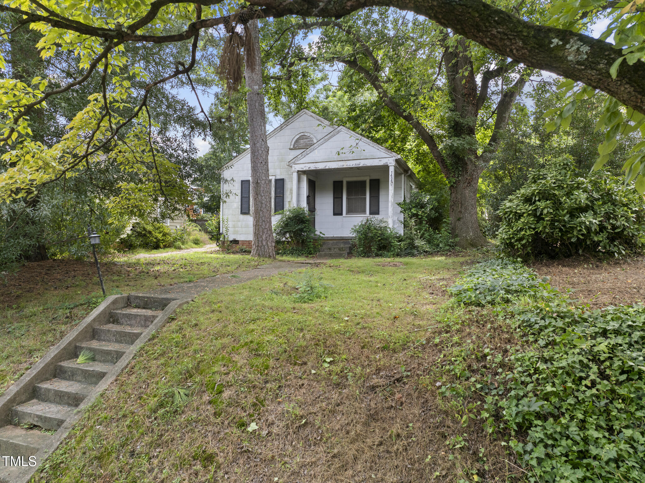 1408 Courtland Drive Raleigh, NC 27604 - Photo 1 of 20 DJI_20250811122517_0054_D