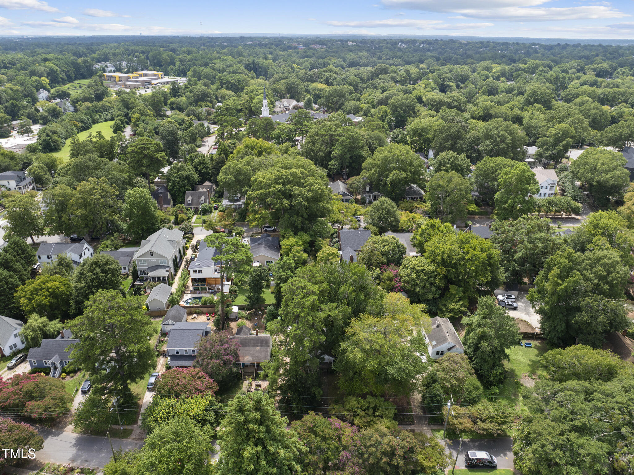 1408 Courtland Drive Raleigh, NC 27604 - Photo 5 of 20 DJI_20250811122151_0015_D