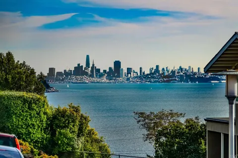 $855,000 | 18 Janet Way, Unit 160, Tiburon, CA 94920