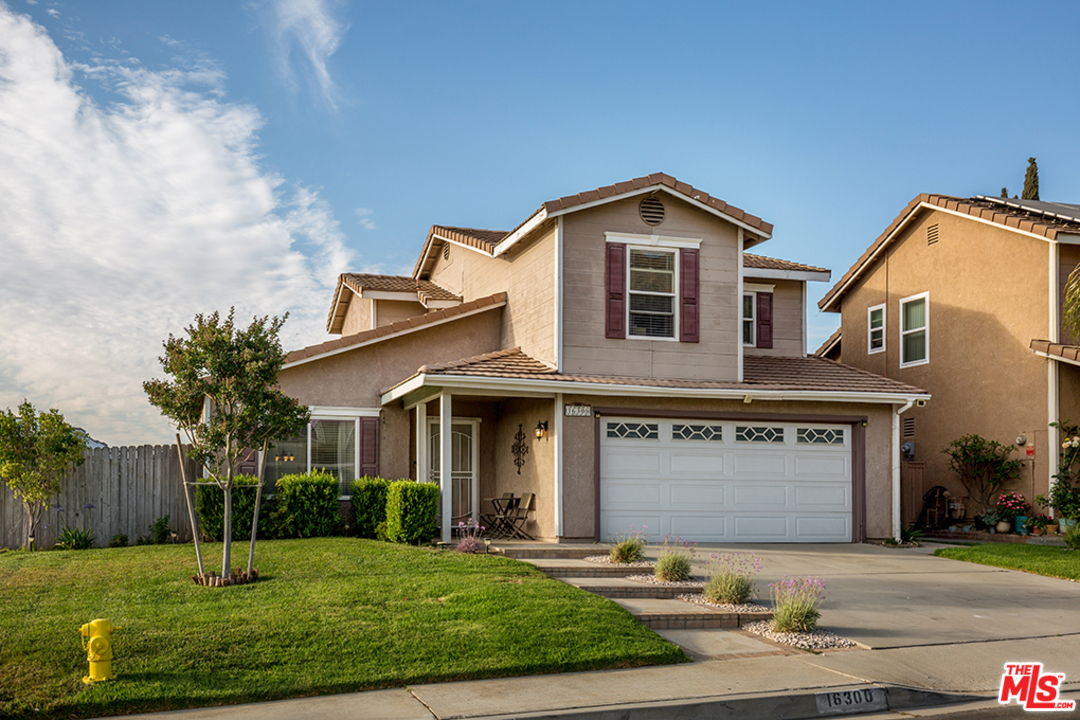 16300 Trelaney Road Fontana, CA 92337 - Photo 1 of 22