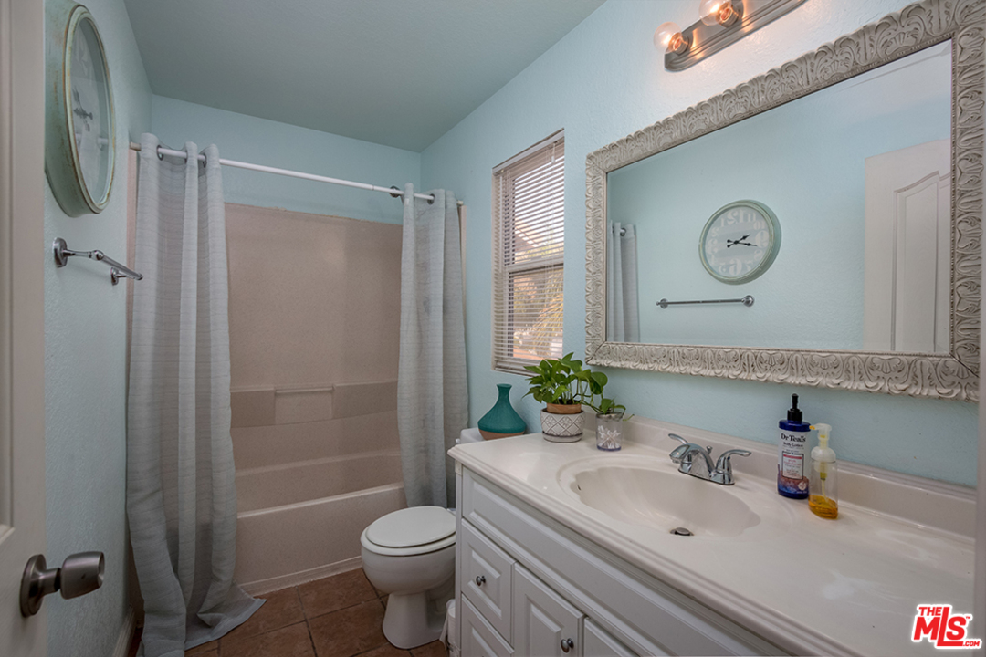 16300 Trelaney Road Fontana, CA 92337 - Photo 15 of 22