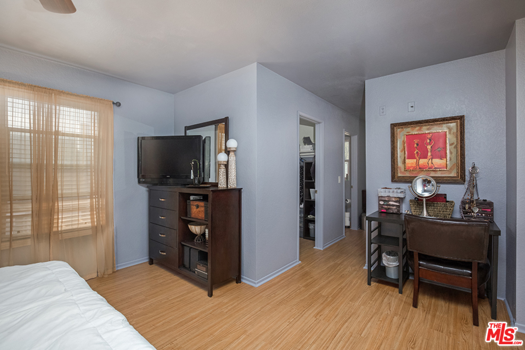 16300 Trelaney Road Fontana, CA 92337 - Photo 10 of 22
