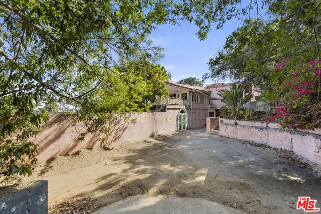 $12,900,000 | 1830 North Sierra Bonita Avenue, Los Angeles, CA 90046